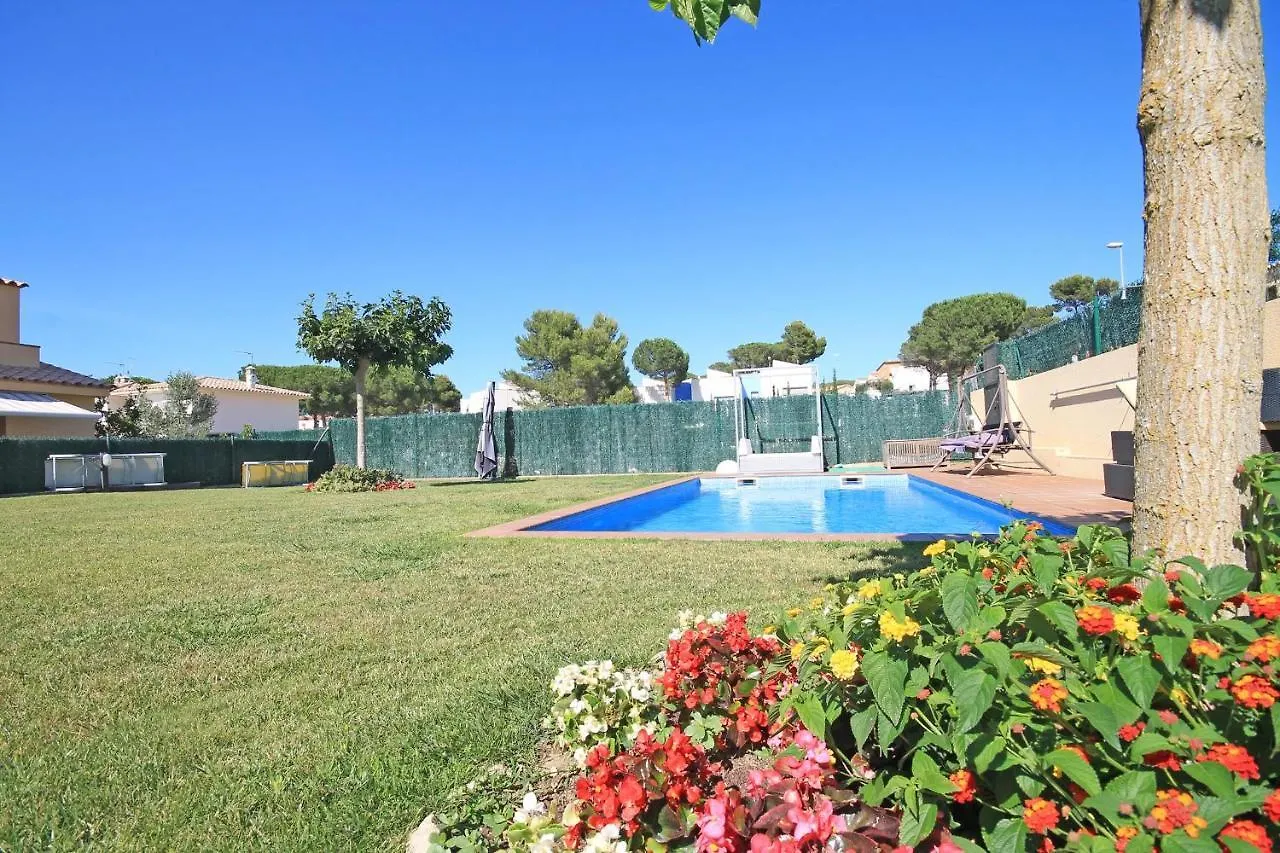 Villa Holiday Home Rosa L'Escala Spain